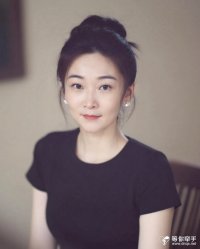 女孩：舒然 的征婚头像照片