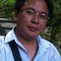 女孩：杨旭华的征婚二维码，扫一扫，手机上能征婚